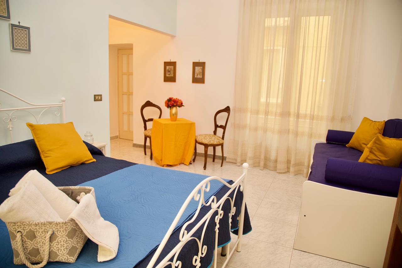 La Terrazza Di Dante Bed & Breakfast Naples Exterior photo
